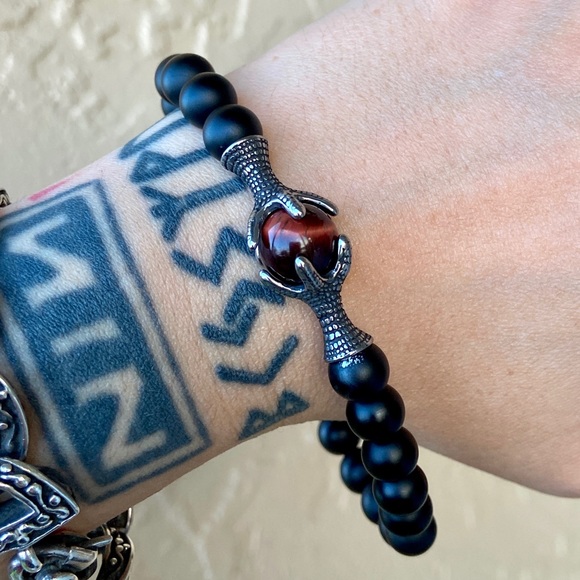 Men or women Dragon claws Matte onyx & red tiger eye gemstone bracelet - Picture 6 of 8
